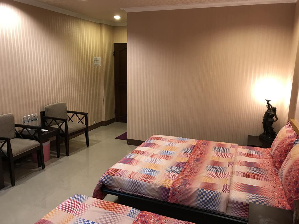 Hefeng Ting Homestay Heng-ch'un Extérieur photo